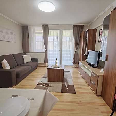 To Apartman Gunarasfuerdo Dombóvár المظهر الخارجي الصورة